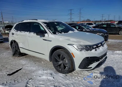 2023 Volkswagen Tiguan Se R-Line Black из США, поврежденный, VIN 3VVCB7AX3PM095738